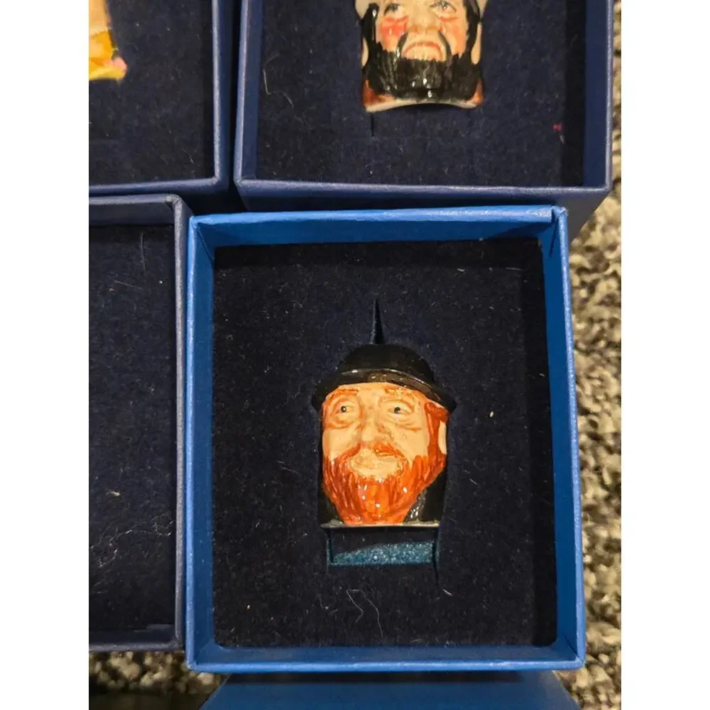 Thimble collectors club lot- ALL but the Abe Lincoln